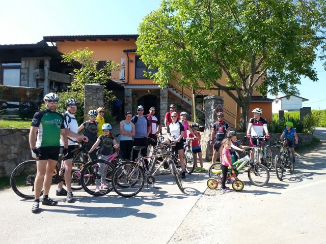 13118847 468771679993393 8110400777339459716 n Small